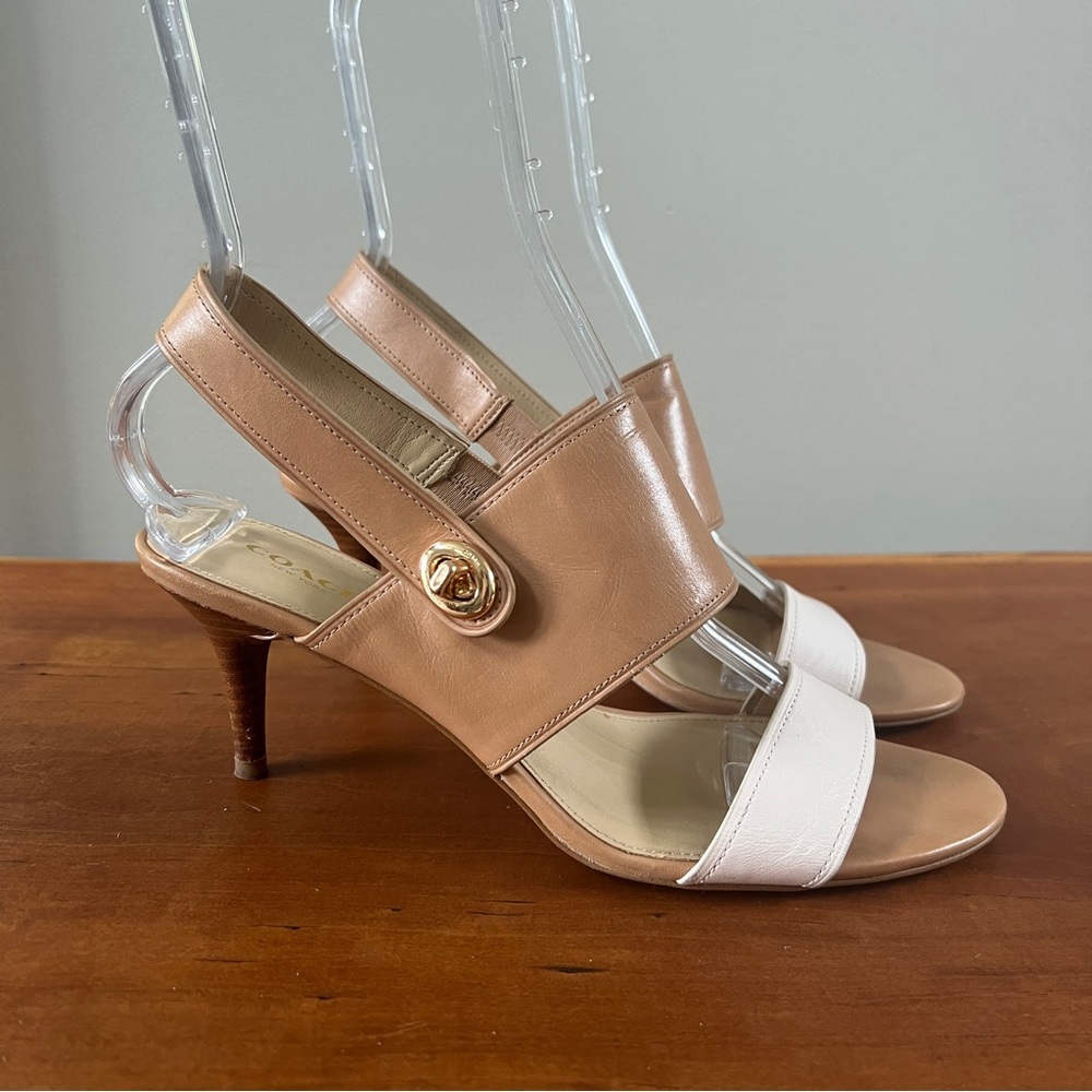 Coach turn key lock sandal heels white tan size 8.5